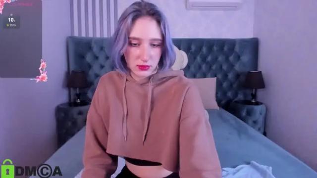 Image 8 of caroline_butt Stream on Chaturbate on 14 months ago