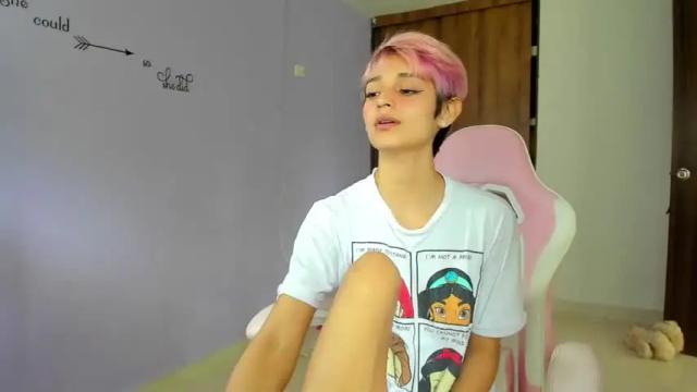 Image 10 of caroline_devil Stream on Chaturbate on 24 months ago