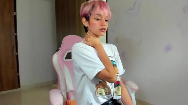 Image 6 of caroline_devil Stream on Chaturbate on 24 months ago