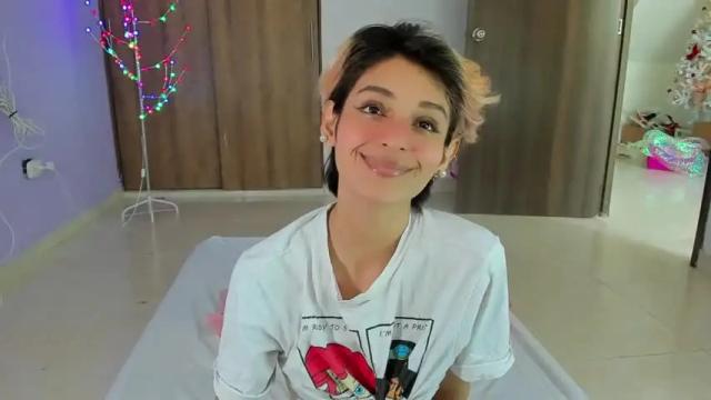 Image 8 of caroline_devil Stream on Chaturbate on 21 months ago