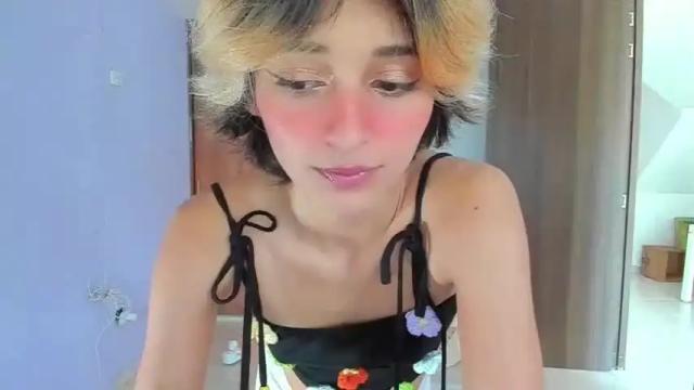 Image 7 of caroline_devil Stream on Chaturbate on 19 months ago