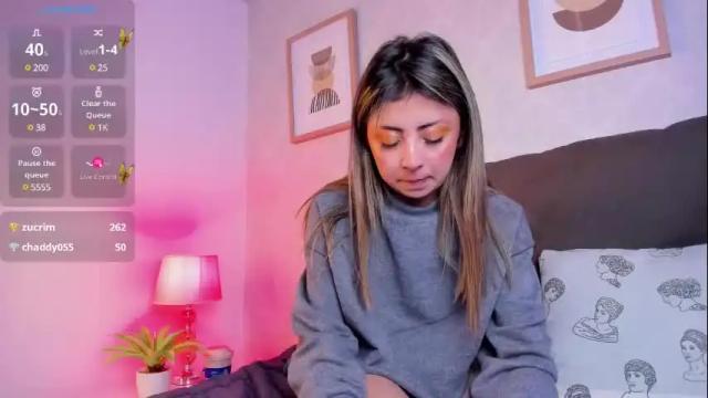 Image 2 of caroline_dh Stream on Chaturbate on 1 month ago