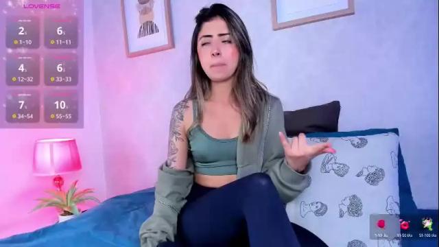 Image 12 of caroline_dh Stream on Chaturbate on 10 days ago