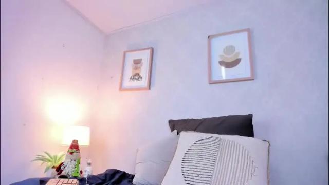 Image 10 of caroline_dh Stream on Chaturbate on 23 days ago