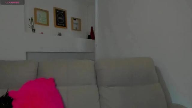 Image 4 of caroline_diazz Stream on Chaturbate on 13 months ago