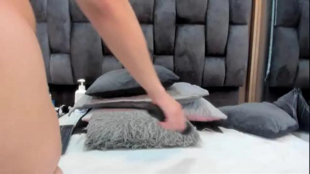 Thumbnail 3, caroline_flores's Stream at Chaturbate, 1 month ago