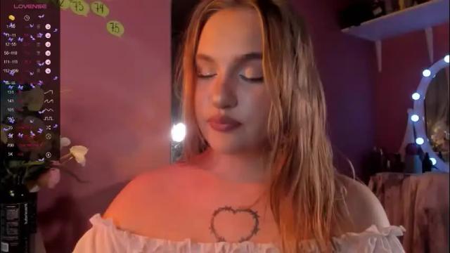 Thumbnail 1, caroline_kiparis's Stream at Chaturbate, 2 months ago