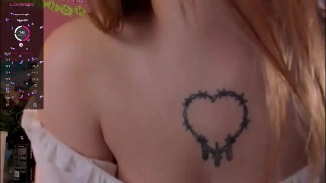 Image 2 of caroline_kiparis Stream on Chaturbate on 2 months ago
