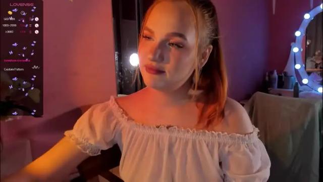 Image 12 of caroline_kiparis Stream on Chaturbate on 1 month ago