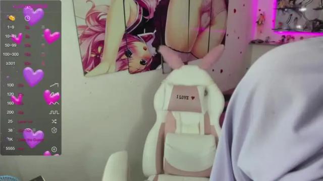 Image 12 of caroline_lenox Stream on Chaturbate on 15 months ago