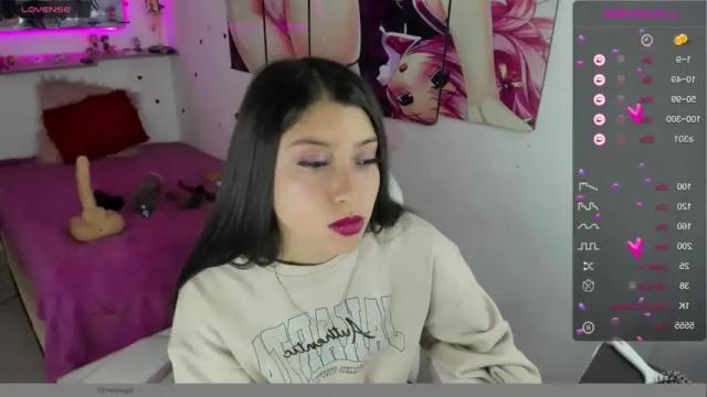 Image 2 of caroline_lenox Stream on Chaturbate on 14 months ago