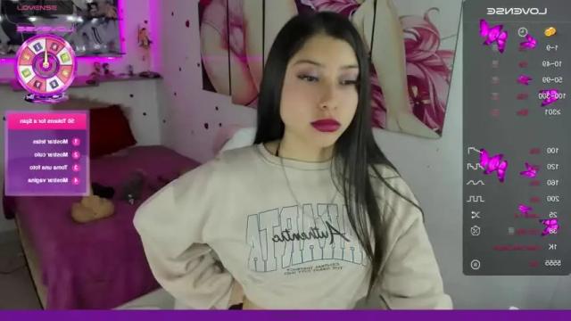 Image 6 of caroline_lenox Stream on Chaturbate on 14 months ago