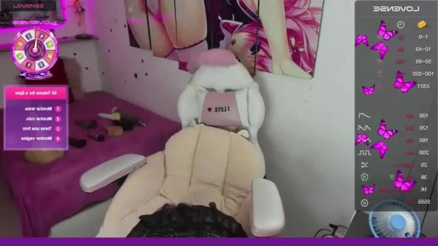 Image 11 of caroline_lenox Stream on Chaturbate on 13 months ago