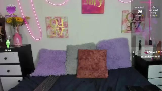 Image 7 of caroline_lenox Stream on Chaturbate on 24 days ago
