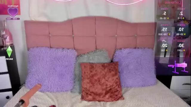 Image 11 of caroline_lenox Stream on Chaturbate on 5 months ago