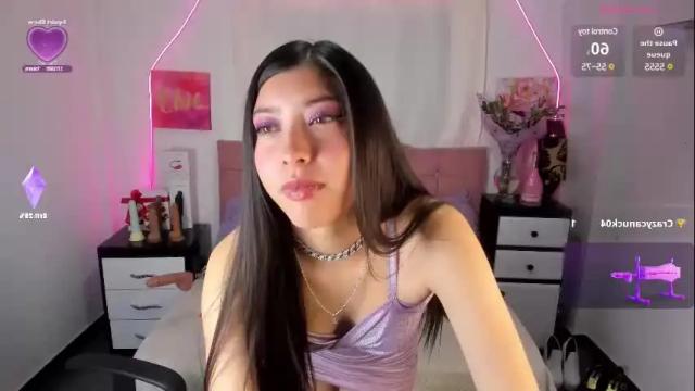 Image 8 of caroline_lenox Stream on Chaturbate on 2 months ago