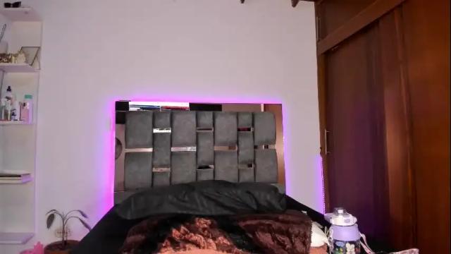 Image 6 of caroline_m8 Stream on Chaturbate on 1 month ago