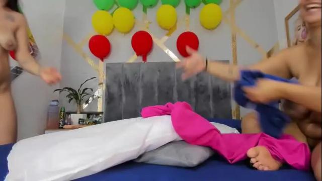 Image 2 of carolinee_torres Stream on Chaturbate on 19 days ago