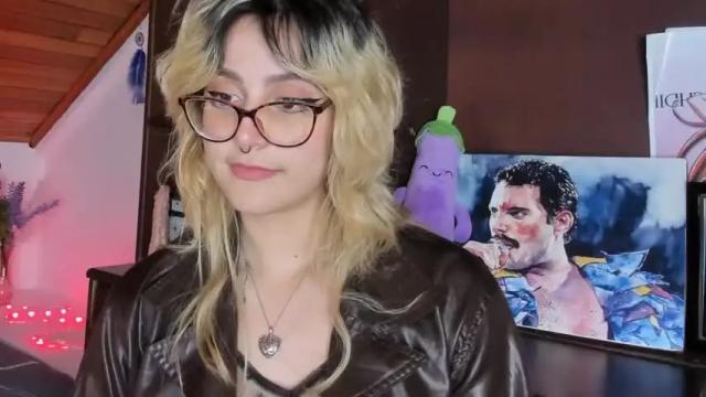 Image 8 of carolinejones23 Stream on Chaturbate on 12 months ago
