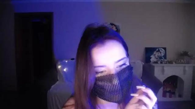 Image 4 of carolinelindberg Stream on Chaturbate on 19 months ago