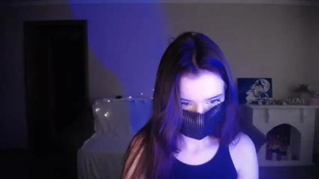 Image 7 of carolinelindberg Stream on Chaturbate on 19 months ago