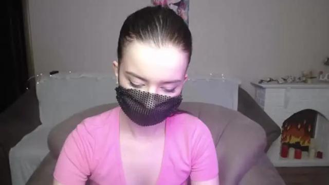 Image 2 of carolinelindberg Stream on Chaturbate on 19 months ago