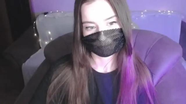 Image 3 of carolinelindberg Stream on Chaturbate on 19 months ago
