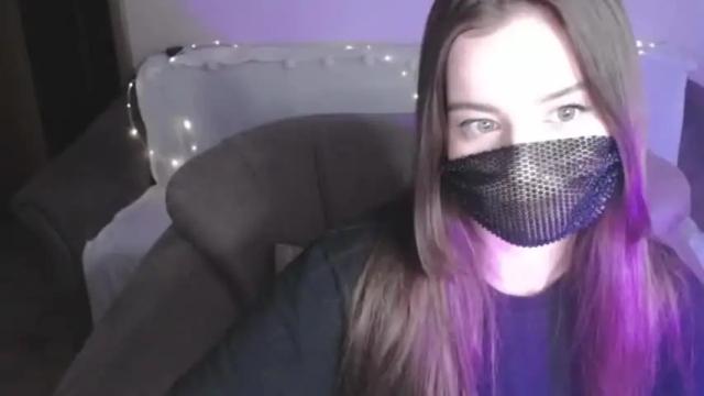 Image 4 of carolinelindberg Stream on Chaturbate on 19 months ago
