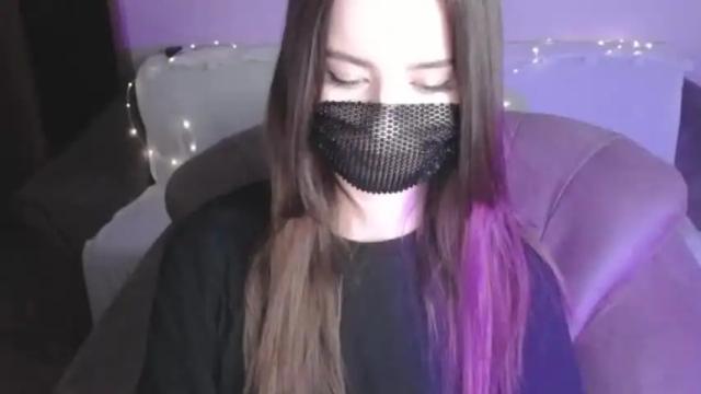 Image 8 of carolinelindberg Stream on Chaturbate on 19 months ago
