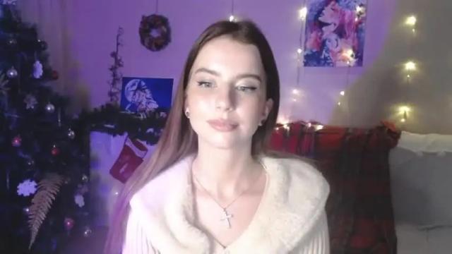 Image 11 of carolinelindberg Stream on Chaturbate on 18 months ago