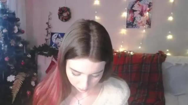 Image 2 of carolinelindberg Stream on Chaturbate on 18 months ago