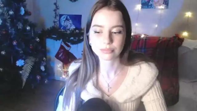 Image 7 of carolinelindberg Stream on Chaturbate on 18 months ago