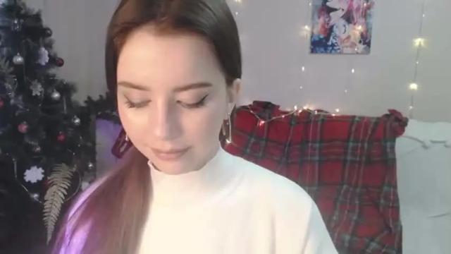 Image 3 of carolinelindberg Stream on Chaturbate on 18 months ago