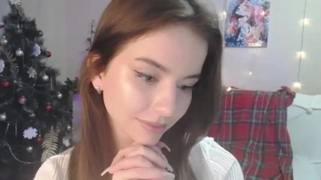 Image 4 of carolinelindberg Stream on Chaturbate on 18 months ago
