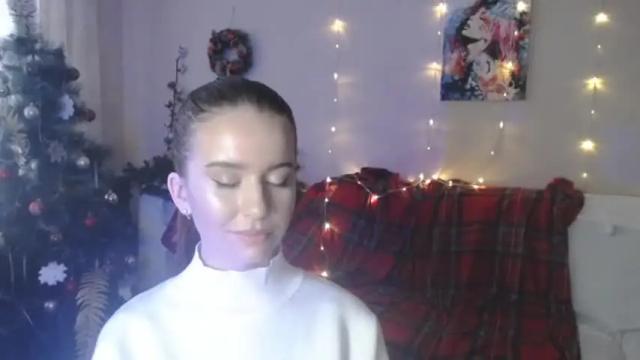 Image 7 of carolinelindberg Stream on Chaturbate on 18 months ago