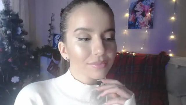 Image 8 of carolinelindberg Stream on Chaturbate on 18 months ago