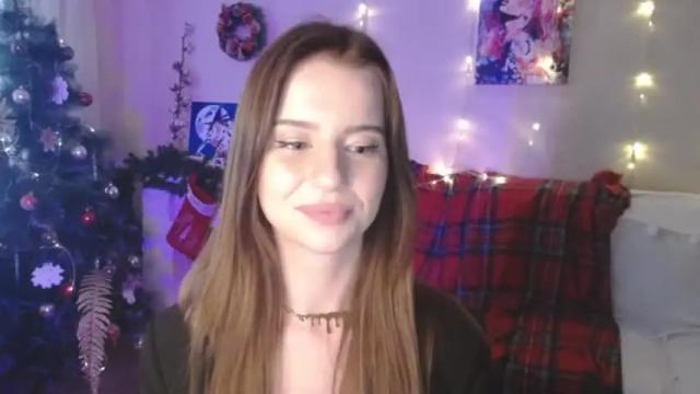 Image 10 of carolinelindberg Stream on Chaturbate on 18 months ago