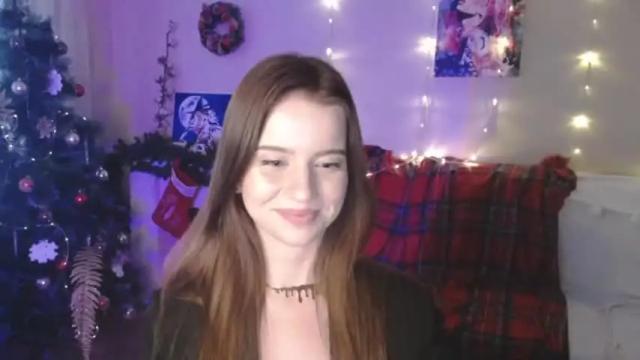 Image 12 of carolinelindberg Stream on Chaturbate on 18 months ago