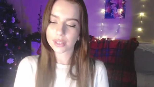 Image 12 of carolinelindberg Stream on Chaturbate on 18 months ago