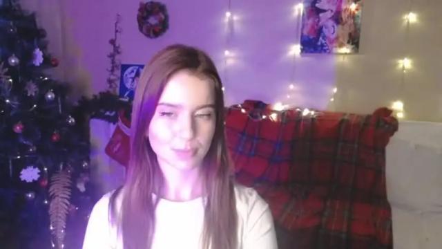 Image 4 of carolinelindberg Stream on Chaturbate on 18 months ago