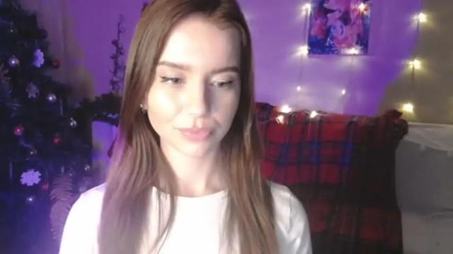 Image 6 of carolinelindberg Stream on Chaturbate on 18 months ago