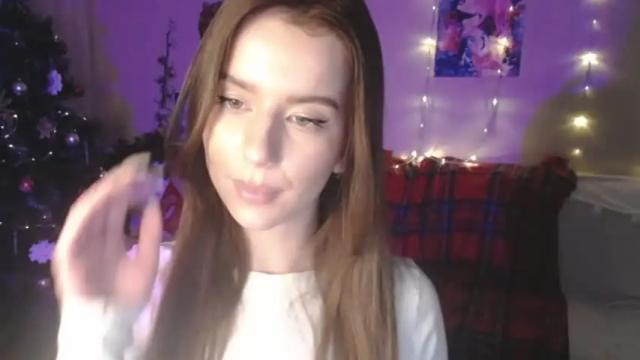 Image 7 of carolinelindberg Stream on Chaturbate on 18 months ago