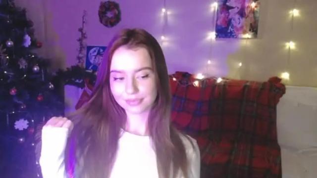 Image 8 of carolinelindberg Stream on Chaturbate on 18 months ago