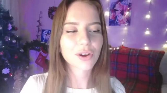Image 11 of carolinelindberg Stream on Chaturbate on 18 months ago