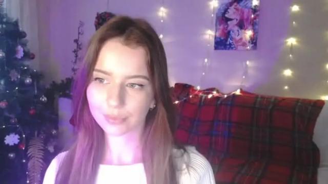 Image 2 of carolinelindberg Stream on Chaturbate on 18 months ago