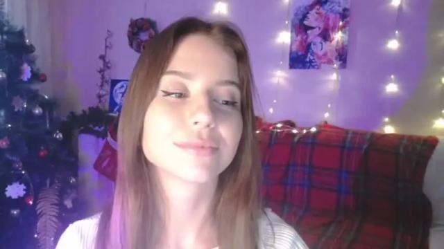 Image 6 of carolinelindberg Stream on Chaturbate on 18 months ago