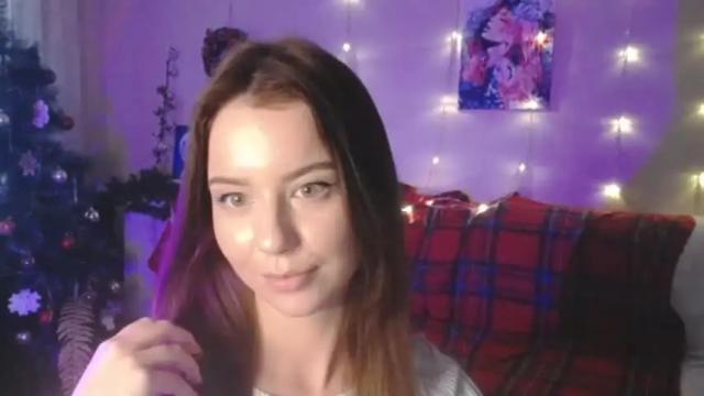 Image 7 of carolinelindberg Stream on Chaturbate on 18 months ago