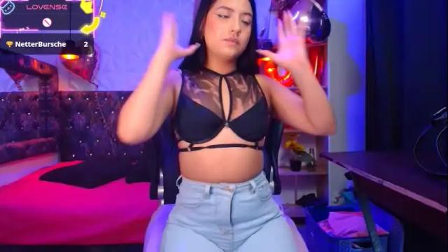 Thumbnail 2, carolinescoth_dl's Stream at Chaturbate, 1 month ago