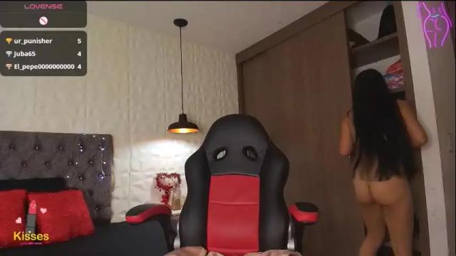 Image 12 of carolinescoth_dl Stream on Chaturbate on 5 days ago