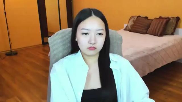 Image 8 of carolineshiny Stream on Chaturbate on 21 months ago
